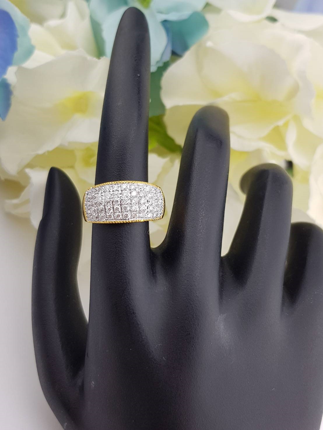 สั่งผลิตเพชรเบลเยี่ยมคัท แหวนแต่งงาน แหวนหมั้น ใส่เที่ยว ออกงาน แหวนทองคำ 18K เพชรแท้ 0.88 กะรัต 6.02 กรัม น้ำ 99 ราคาถูกมาก มีใบรับประกันค่ะ