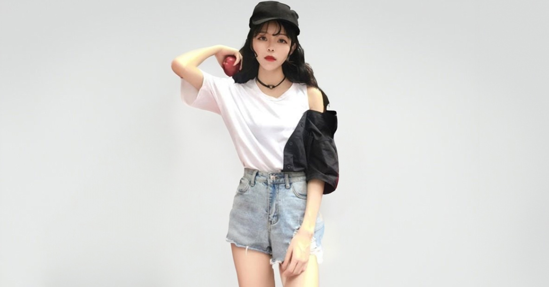 เสื้อแฟชั่นเปิดไหล่แต่งสองสีสไตล์เกาหลี รหัส 2311