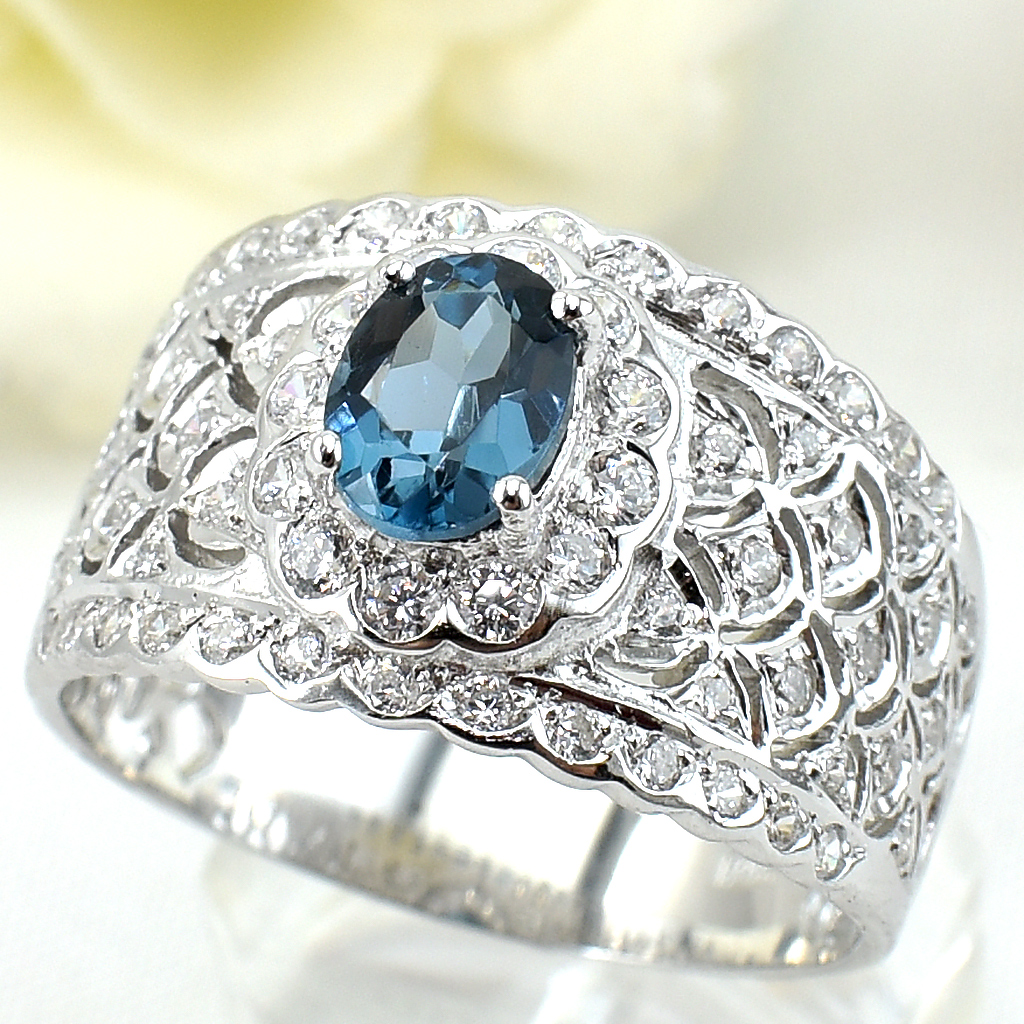 แหวนเงินแท้ราคาถูกชุบทองคำขาว ลอนดอนบลูโทปาซแท้ 1.30 กะรัต เพชรCZ 0.68 กะรัต งานประณีตสวยงาม สั่งผลิตค่ะ