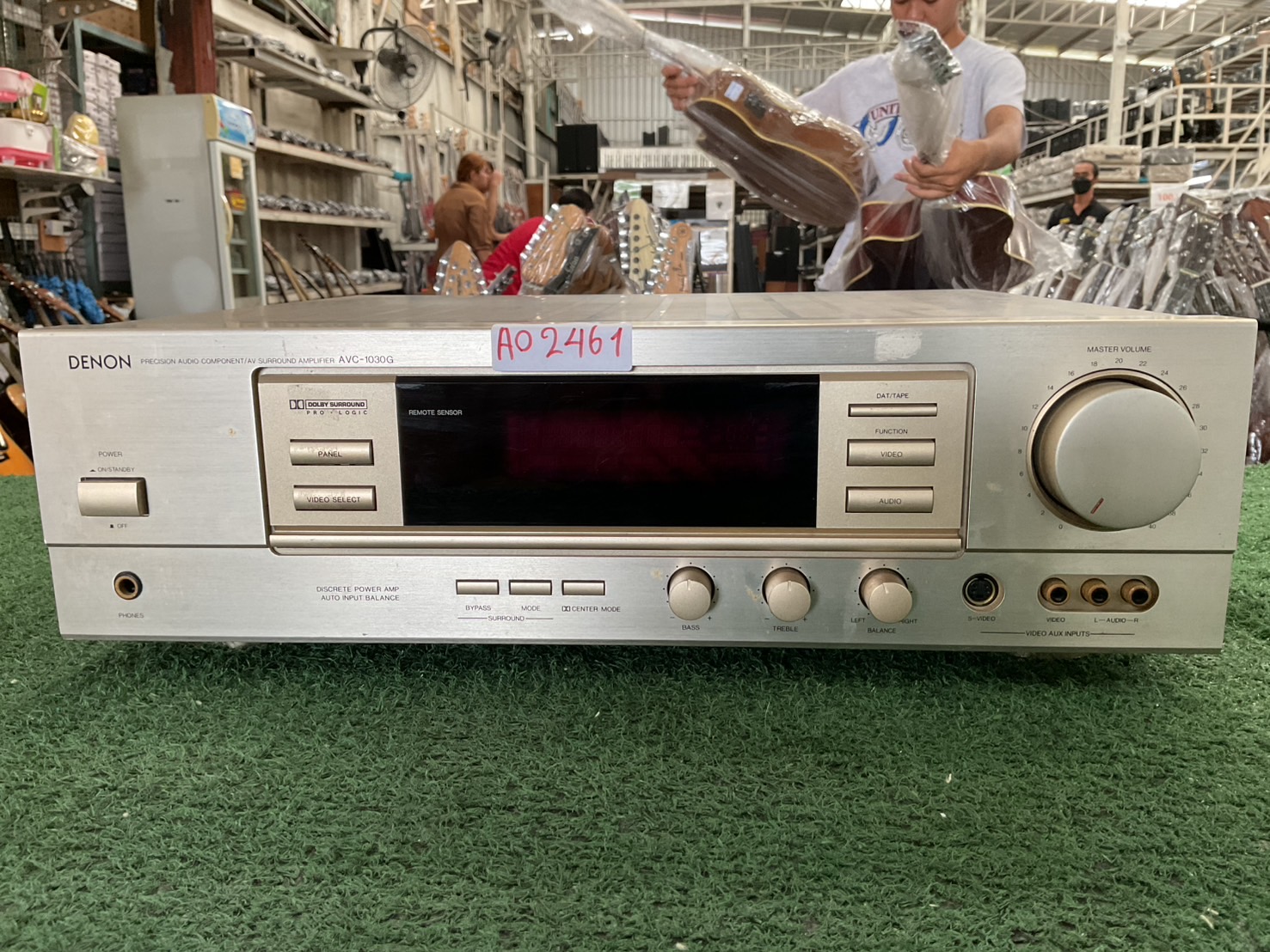 เครื่องขยายเสียง DENON : AVC-1030