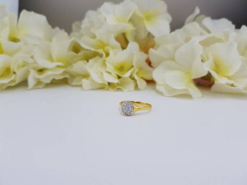 สั่งผลิตเพชรเบลเยี่ยมคัท แหวนแต่งงาน แหวนหมั้น ใส่เที่ยว ออกงาน แหวนทองคำ 18K เพชรแท้ 0.29 กะรัต 3.54 กรัม น้ำ 99 ราคาถูกมาก มีใบรับประกันค่ะ