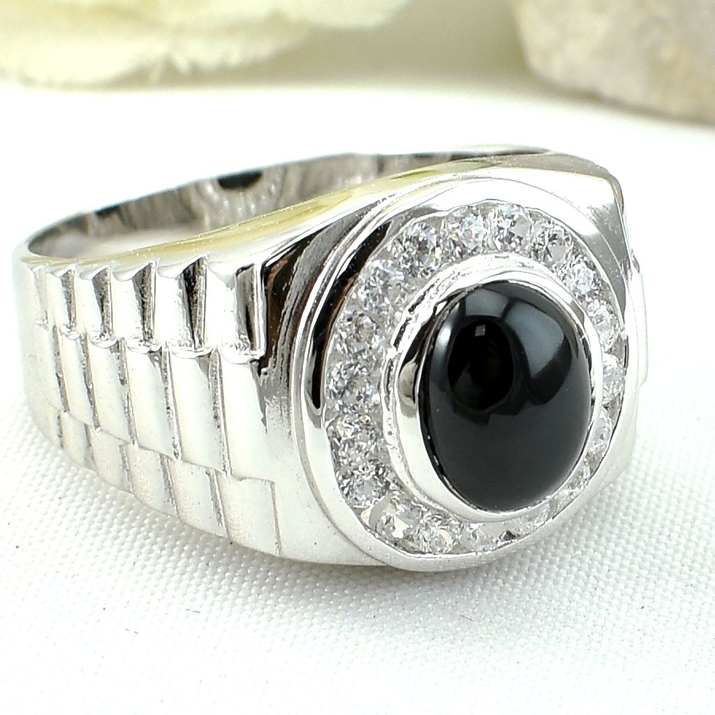 แหวนเงินแท้ราคาถูกชุบทองคำขาว นิลแท้ 3.20 กะรัต เพชรCZ 0.54 กะรัต งานประณีตสวยงาม สั่งผลิตค่ะ