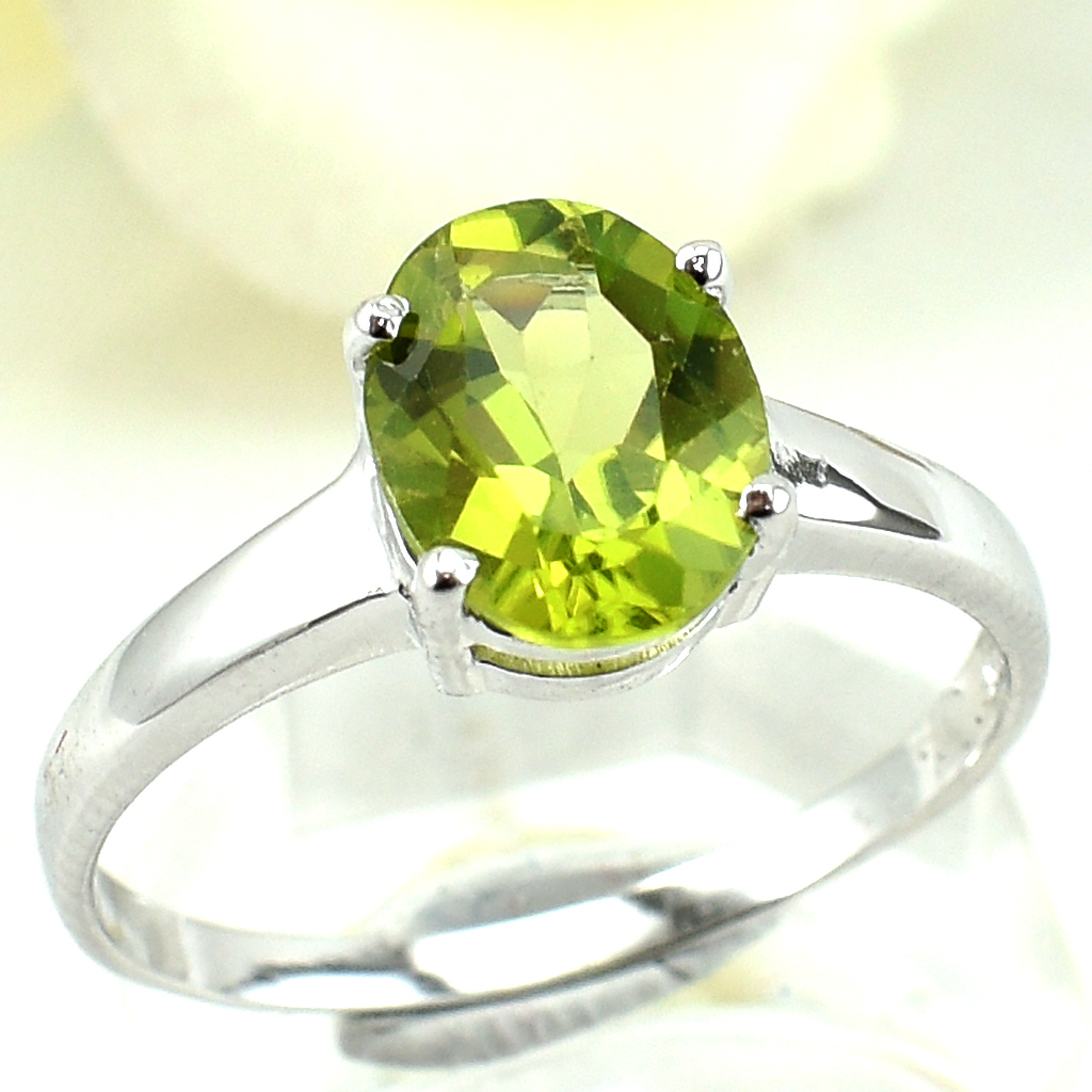 แหวนเงินแท้ราคาถูกชุบทองคำขาว เพอริดอทแท้ 2.25 กะรัต งานประณีตสวยงาม สั่งผลิตค่ะ