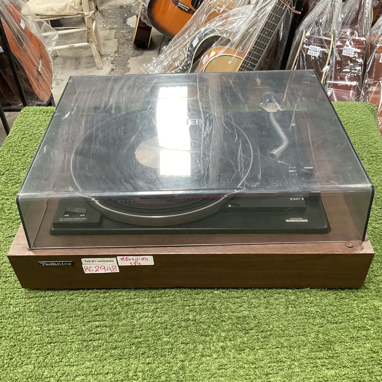 เครื่องเล่นแผ่นเสียง Technics