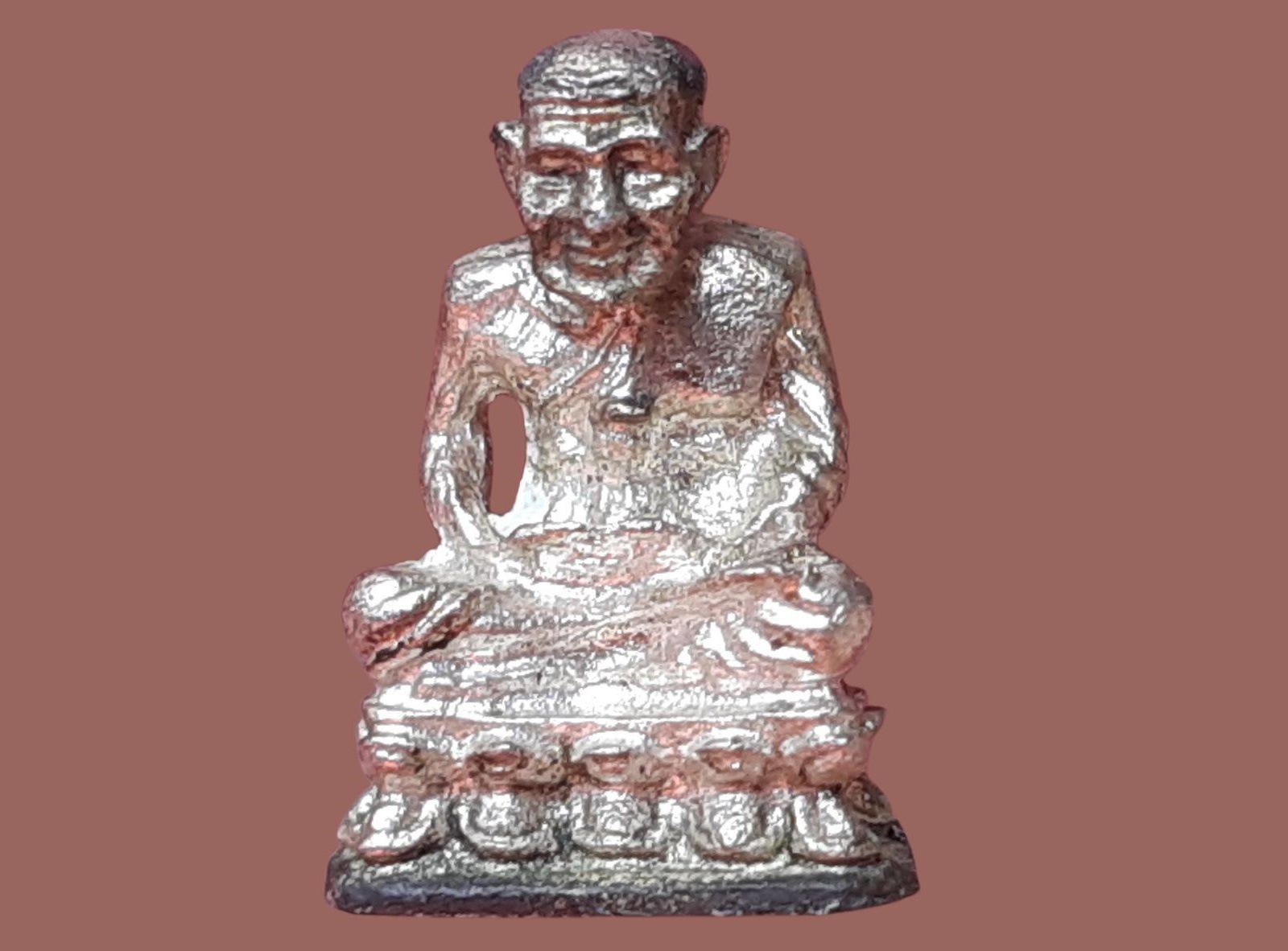 รูปเหมือน หลวงปู่ทวด วัดช้างให้ จ.ปัตตานี พิมพ์จิ๋ว เนื้อเงิน ปี 2535 อาจารย์นอง วัดทรายขาวปลุกเสก