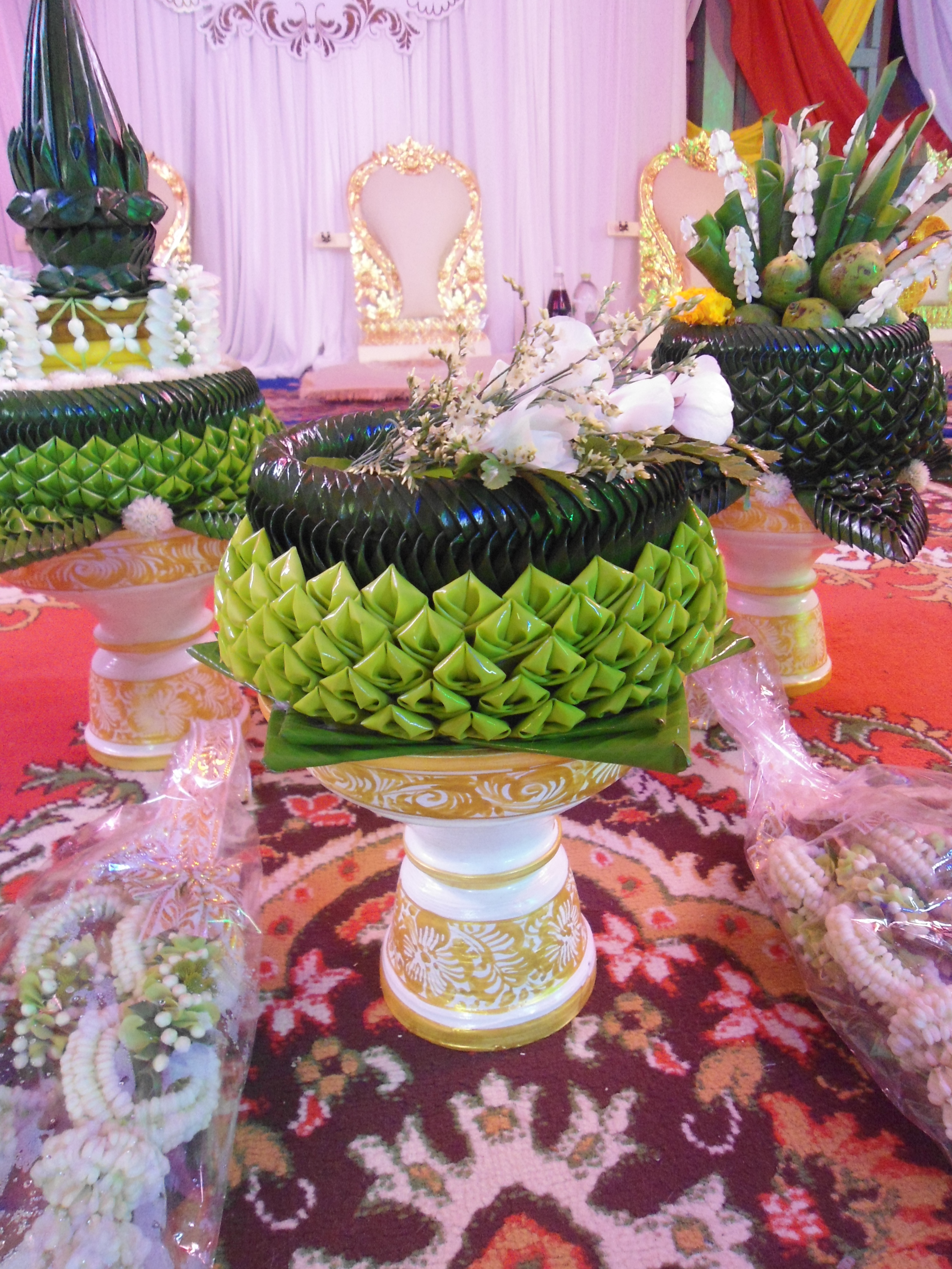 ขันหมาก ขาว+เขียว (ส่งงานใกล้วัดป้อมรามัญอยุธยา)