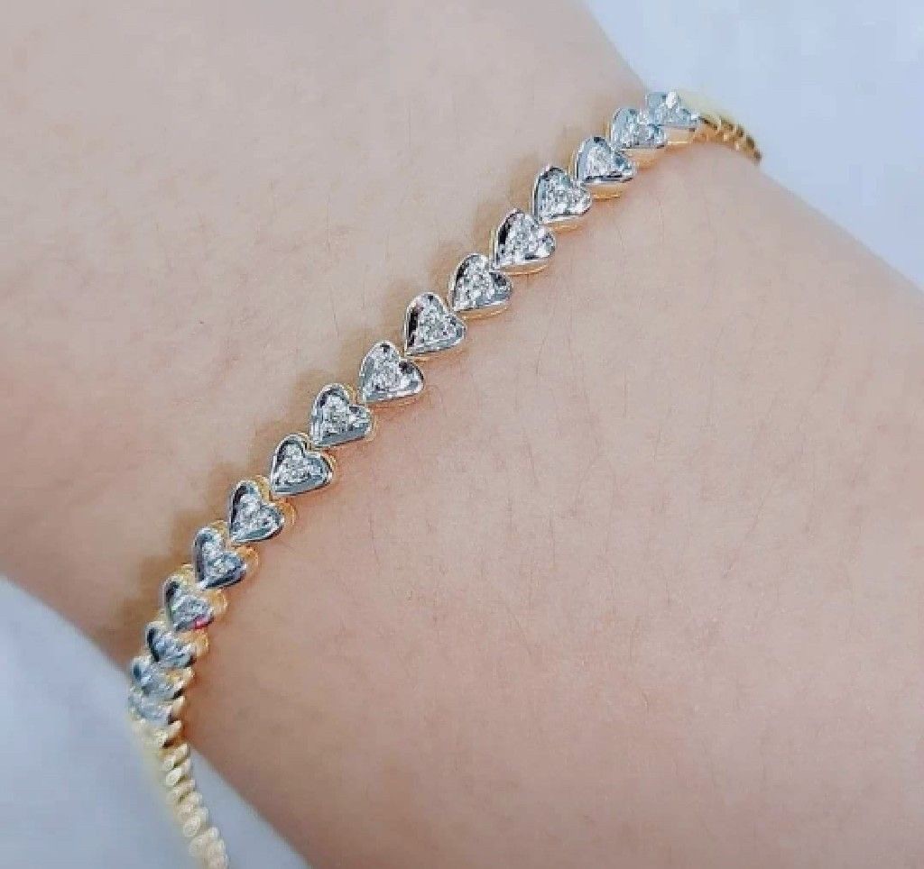 พร้อมส่งและสั่งผลิตสร้อยข้อมือทองเพชรแท้รูปหัวใจ แต่งงาน หมั้น ใส่เที่ยว ออกงาน ทองคำ 9K เพชรแท้ 0.32 กะรัต 16 เม็ด ราคาถูกมาก ส่งฟรี