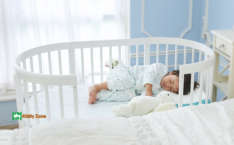 TP21506 เตียงไม้สีขาว Modern Classic OVAL Crib Ivory White (round bed) ดีไซน์สวย WD31