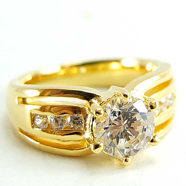 แหวนเงินแท้ราคาถูกชุบทองคำขาว เพชรCZเม็ดกลาง 1.25 กะรัต เพชรCZเม็ดข้าง 0.09 กะรัต งานประณีตสวยงาม สั่งผลิตค่ะ