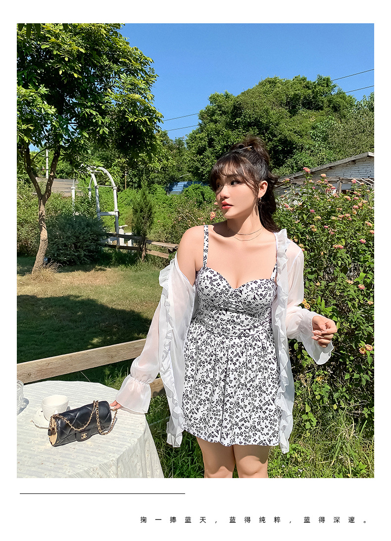 ชุดว่ายน้ำคนอ้วน5xl เซต 3 ชิ้น ชุด+กางเกง+เสื้อคลุม ชุดรอบอก 40-46รอบเอว38-44 สะโพก42-52 นิ้วค่ะ ชุดยาว 34 เสื้อคลุมต้วนอก อก 48 นิ้วค่ะ ผ้าดีงานสวย คุ้มราคามากๆค่ะ
