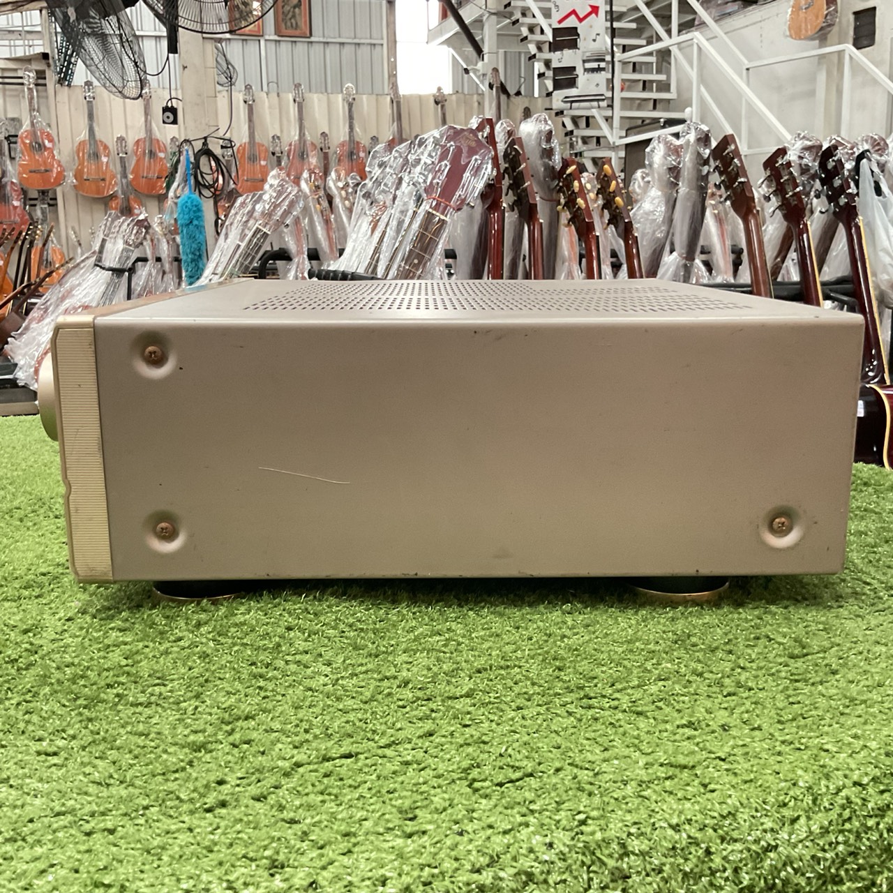 เครื่องขยายเสียง DENON : AVC-1550 สินค้าไม่พร้อมใช้งาน (ต้องซ่อม)