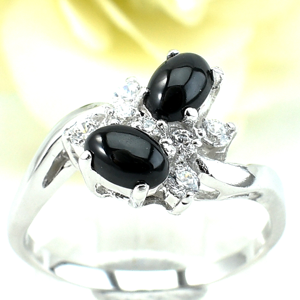 แหวนเงินแท้ราคาถูกชุบทองคำขาว นิลแท้ 1.40 กะรัต เพชรCZ 0.28 กะรัต งานประณีตสวยงาม สั่งผลิตค่ะ