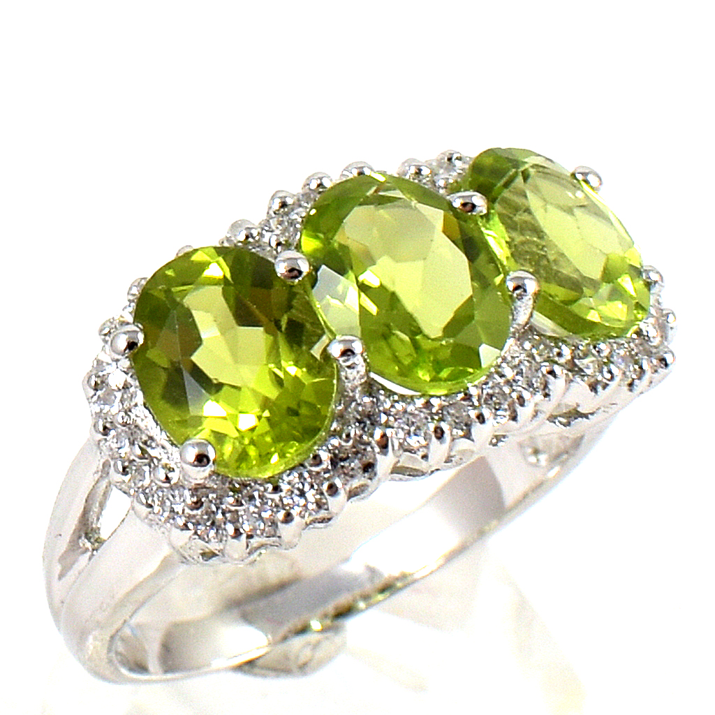 แหวนเงินแท้ราคาถูกชุบทองคำขาว เพอริดอทแท้ 4.80 กะรัต เพชรCZ 0.36 กะรัต งานประณีตสวยงาม สั่งผลิตค่ะ