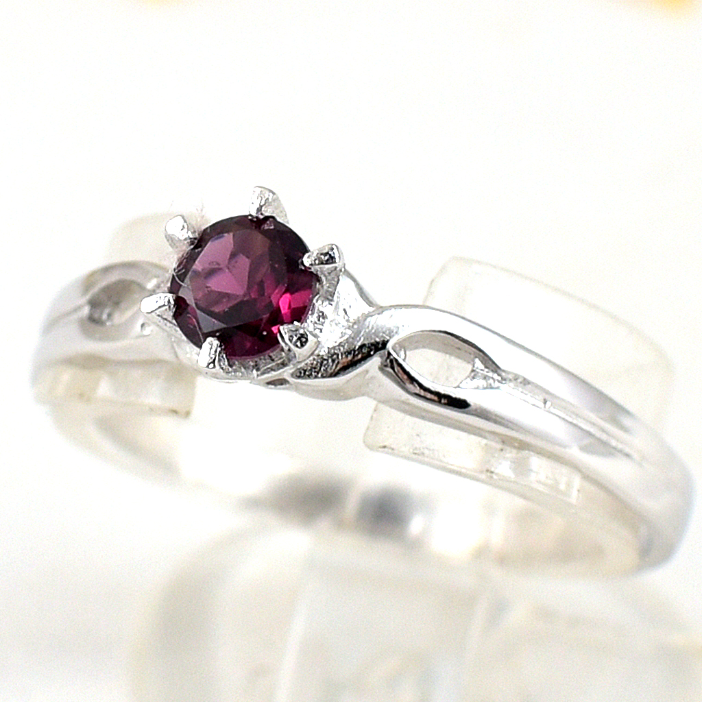 แหวนเงินแท้ราคาถูกชุบทองคำขาว โรโดไลท์การ์เน็ตแท้ 0.35 กะรัต งานประณีตสวยงาม สั่งผลิตค่ะ