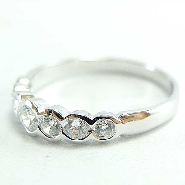 แหวนเงินแท้ราคาถูกชุบทองคำขาว เพชรCZแท้ 0.36 กะรัต งานประณีตสวยงาม สั่งผลิตค่ะ