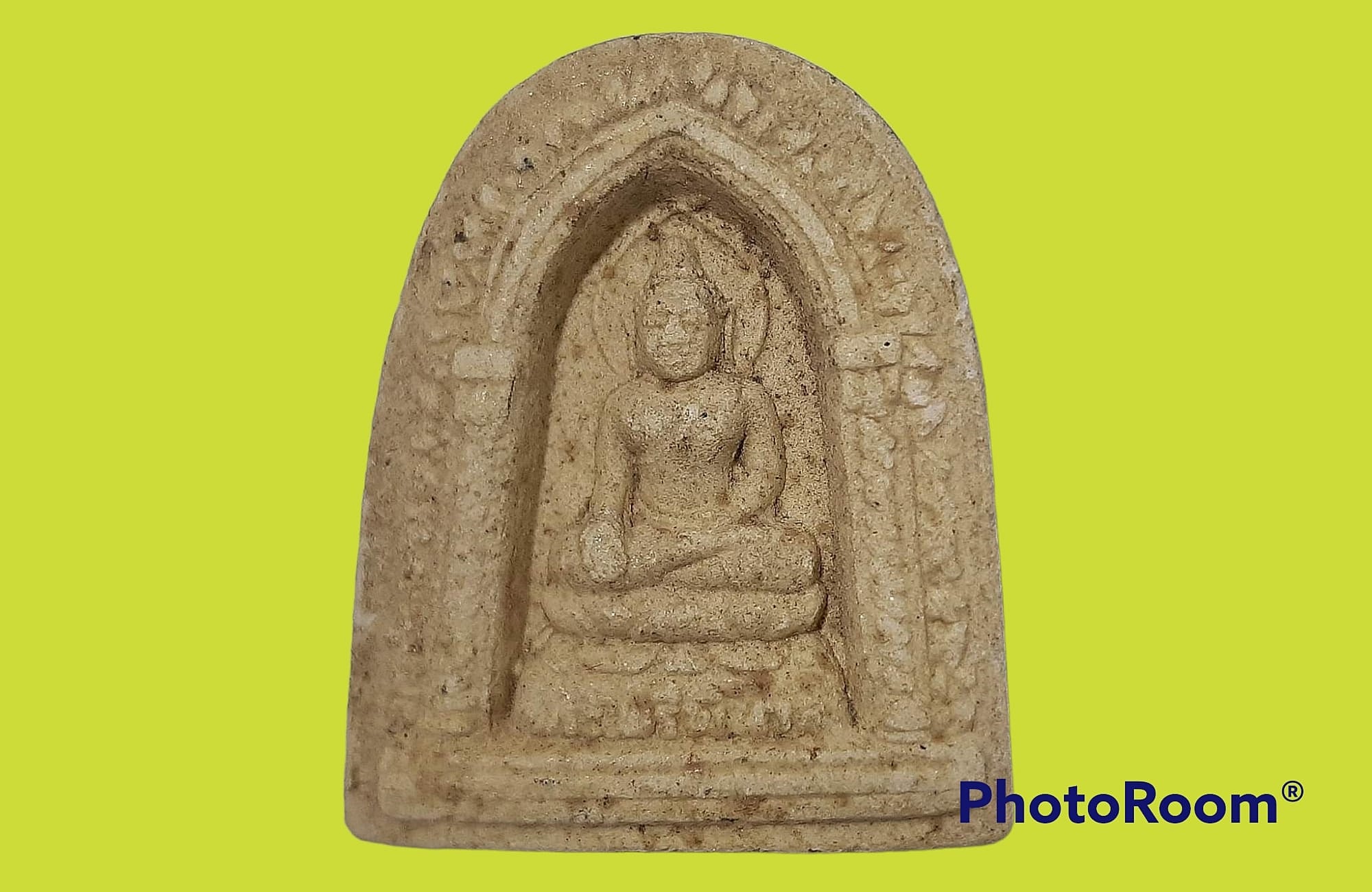 พระไพรีพินาศ วัดบวรนิเวศวิหาร จ.กรุงเทพมหานคร ปี 2530 เนื้อผง ขนาด 2.6 x 3.3 cm.