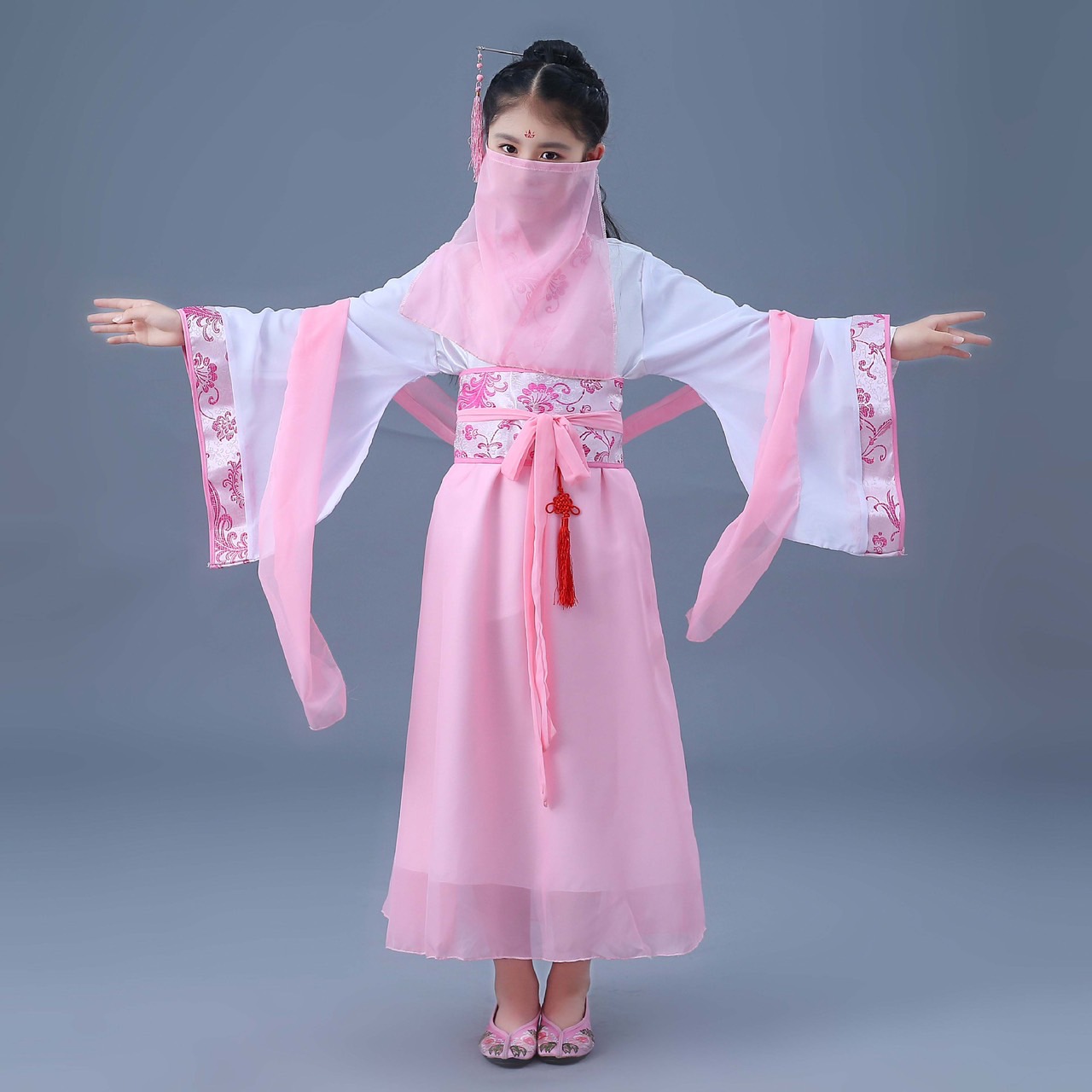 ชุดจีน กี่เพ้า จีนโบราณยาว รุ่นสีพื้นขาวขลิบสี