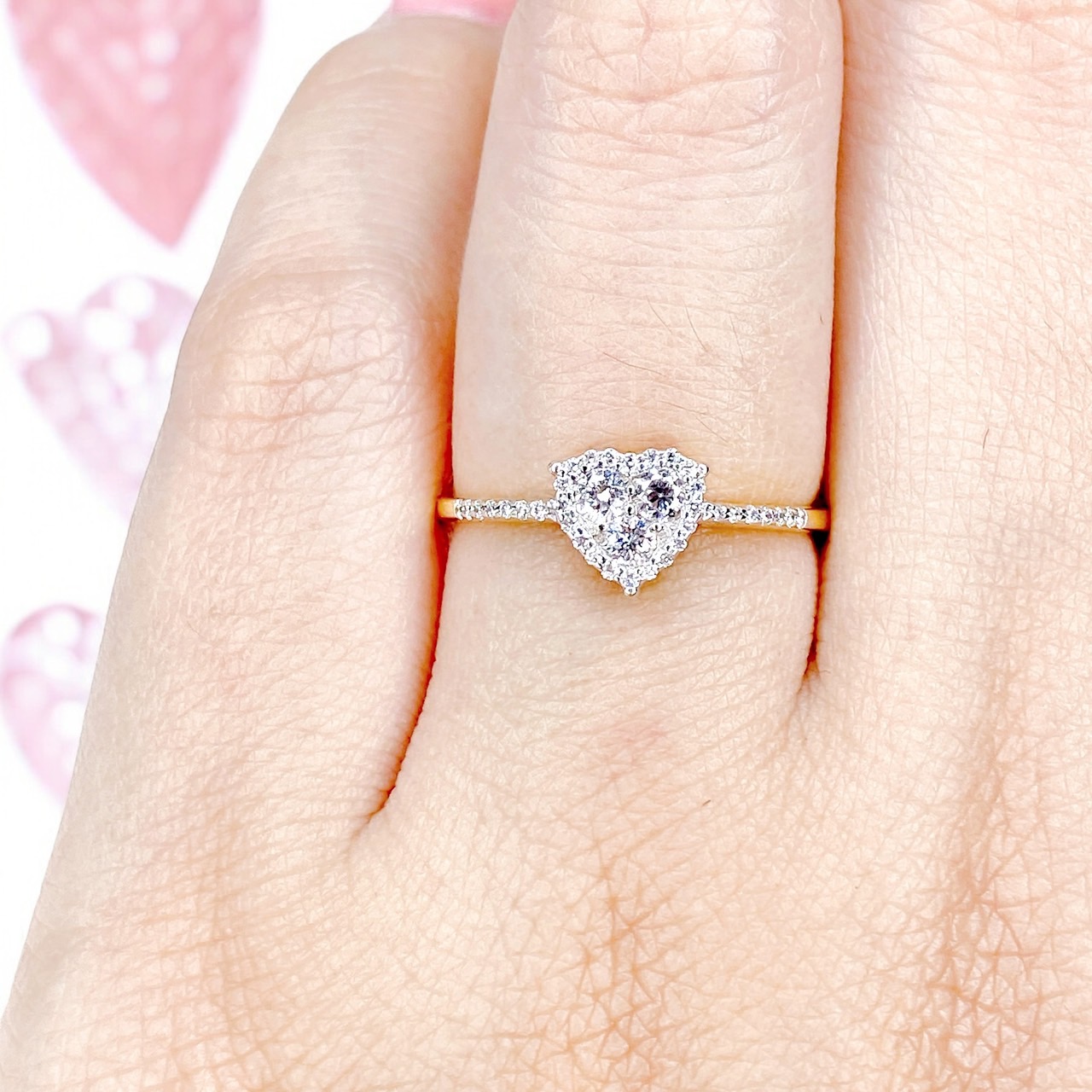 Heart Promise Ring Setting แหวนเพชรกลมฝังรวมเป็นรูปหัวใจ ประดับเพชรแถวตรงบ่าข้างสวย น่ารักมากๆค่ะ