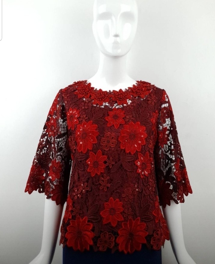 เสื้อลูกไม้พิ้งบูติค สีแดงมีหลายทรงให้เลือก