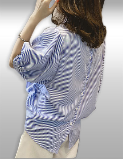 เสื้อแฟชั่นคอวี ดีไซน์เก๋ด้านหลังแต่งกระดุมติด สวยน่ารักสไตล์เกาหลี รหัส 1661