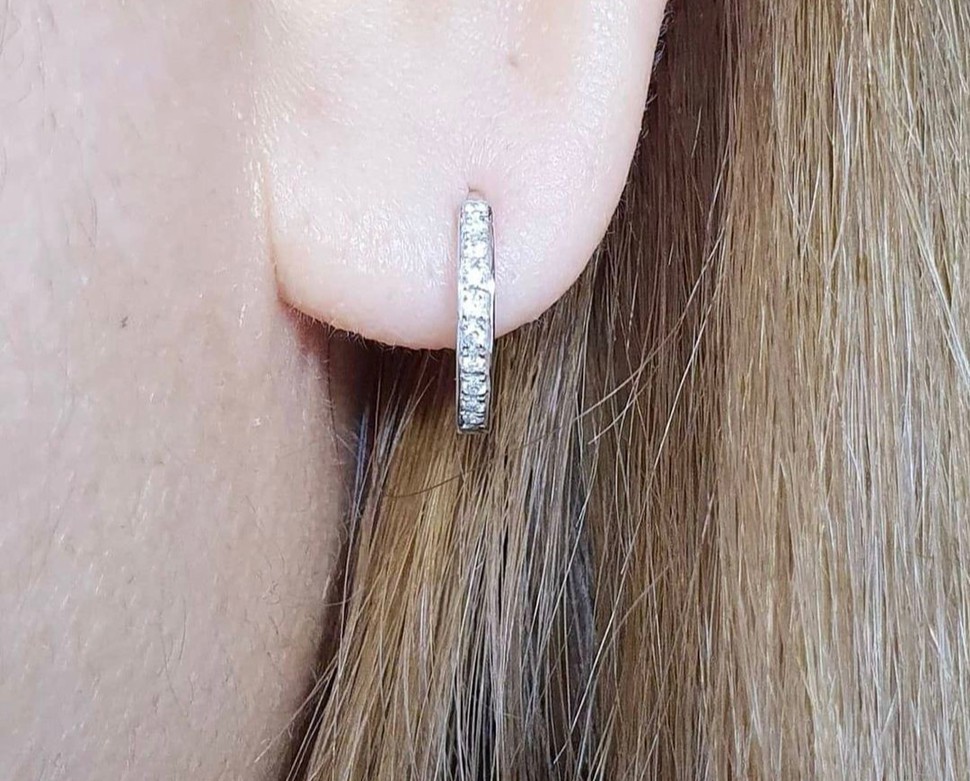 พร้อมส่งและสั่งผลิตต่างหูเพชรแท้ใส่ติดหูคู่เดียวคุ้ม สวยจบค่ะ สีทองและทองคำขาว แต่งงาน หมั้น ใส่เที่ยว ออกงาน ทองคำ 9K เพชรแท้ 0.10 กะรัต ราคาถูกมาก ส่งฟรี