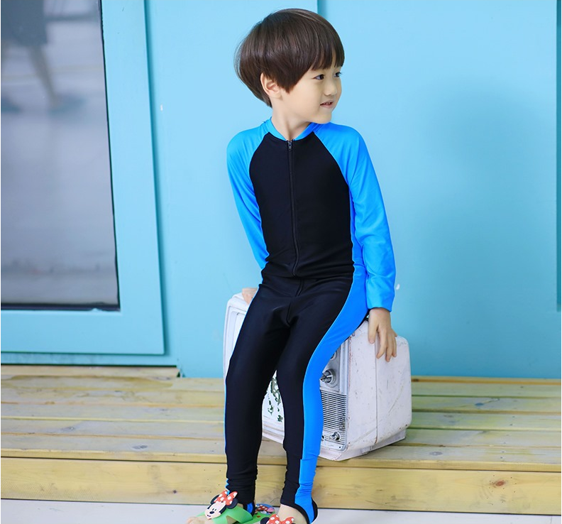 **พร้อมส่ง ชุดว่ายน้ำ เด็กชาย ชุดบอดี้สูท แขนยาวรัดส้น