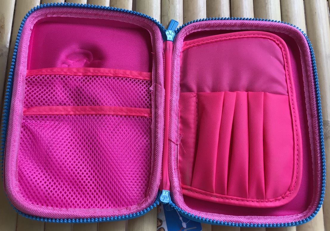 กล่องดินสอ ลายนูน 3 มิติ ลายเจ้าหญิงโฟเซ่น