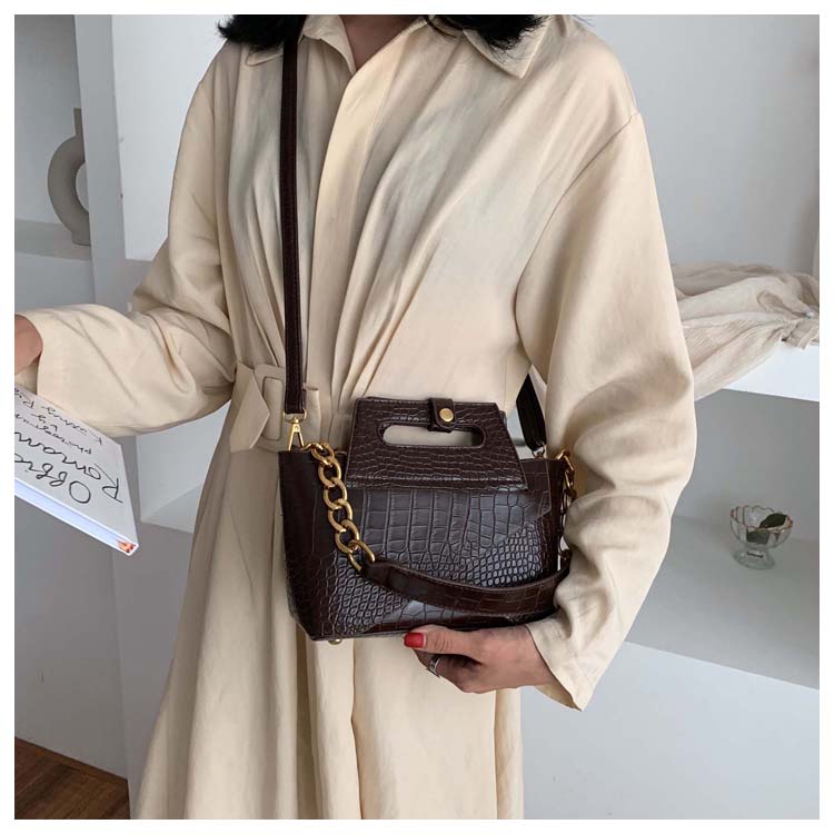 สินค้าพรีออเดอร์ กระเป๋าแฟชั่นสวยหรู มี 5 สี รหัส PO-BAG-034