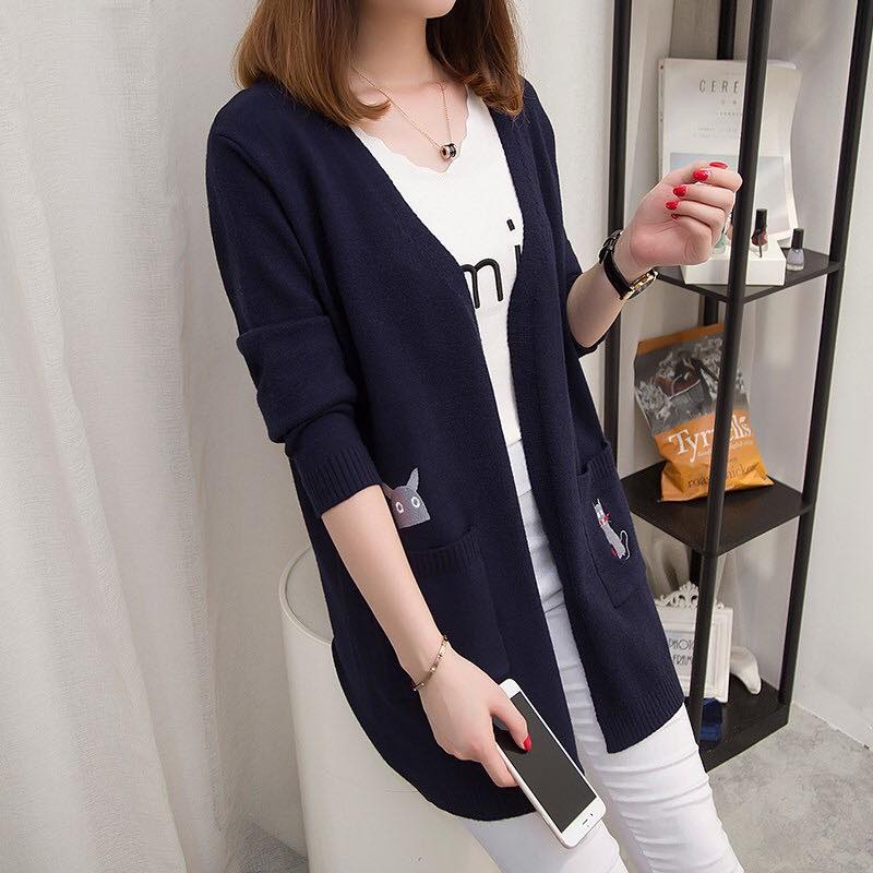 เสื้อกันหนาวไหมพรม สีครีม-สีกรม