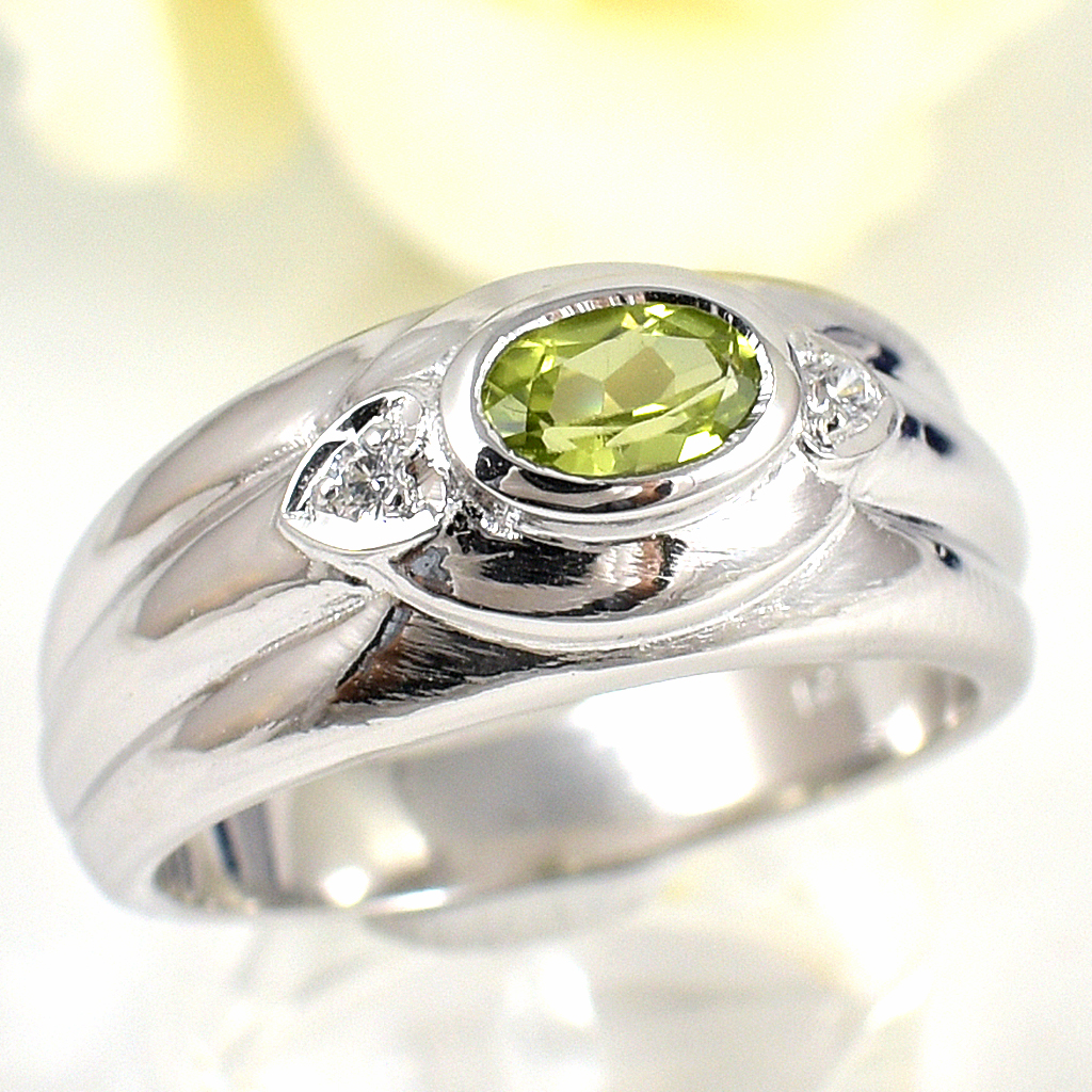 แหวนเงินแท้ราคาถูกชุบทองคำขาว เพอริดอทแท้ 0.55 กะรัต เพชรCZ 0.06 กะรัต งานประณีตสวยงาม สั่งผลิตค่ะ