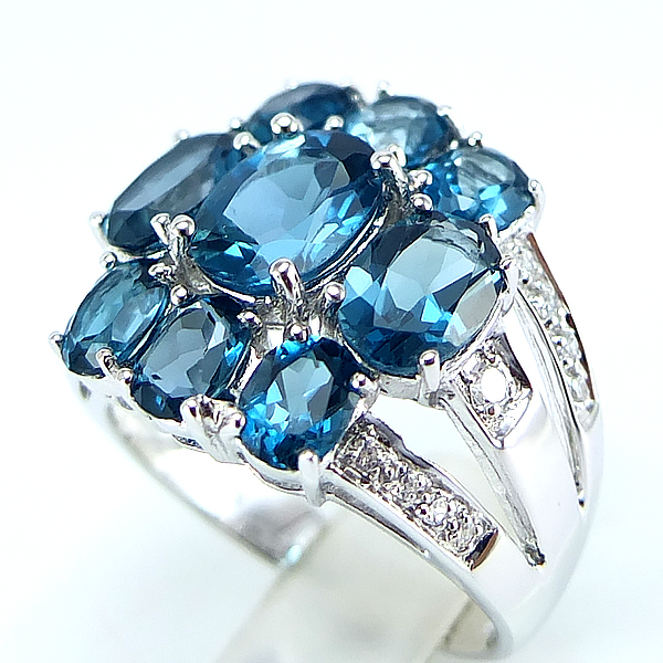 แหวนเงินแท้ราคาถูกชุบทองคำขาว ลอนดอนบลูโทปาซแท้ 8.60 กะรัต เพชรCZ 0.162 กะรัต งานประณีตสวยงาม สั่งผลิตค่ะ