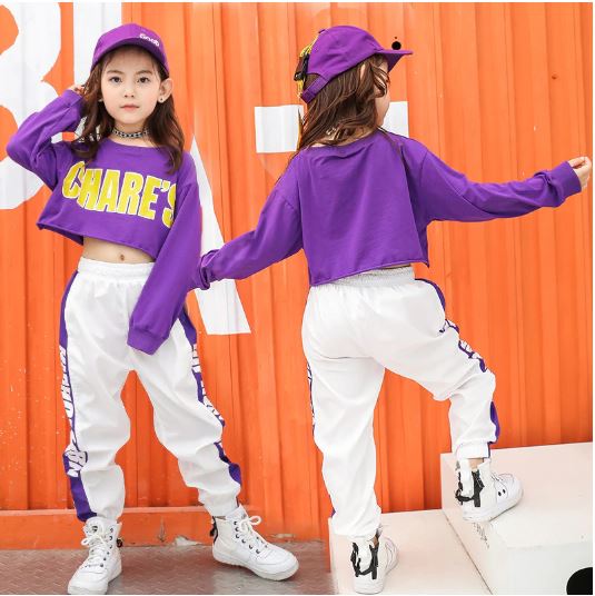 ชุดเต้น เสื้อครอป แขนยาว Chare' พร้อมกางเกงวอร์ม
