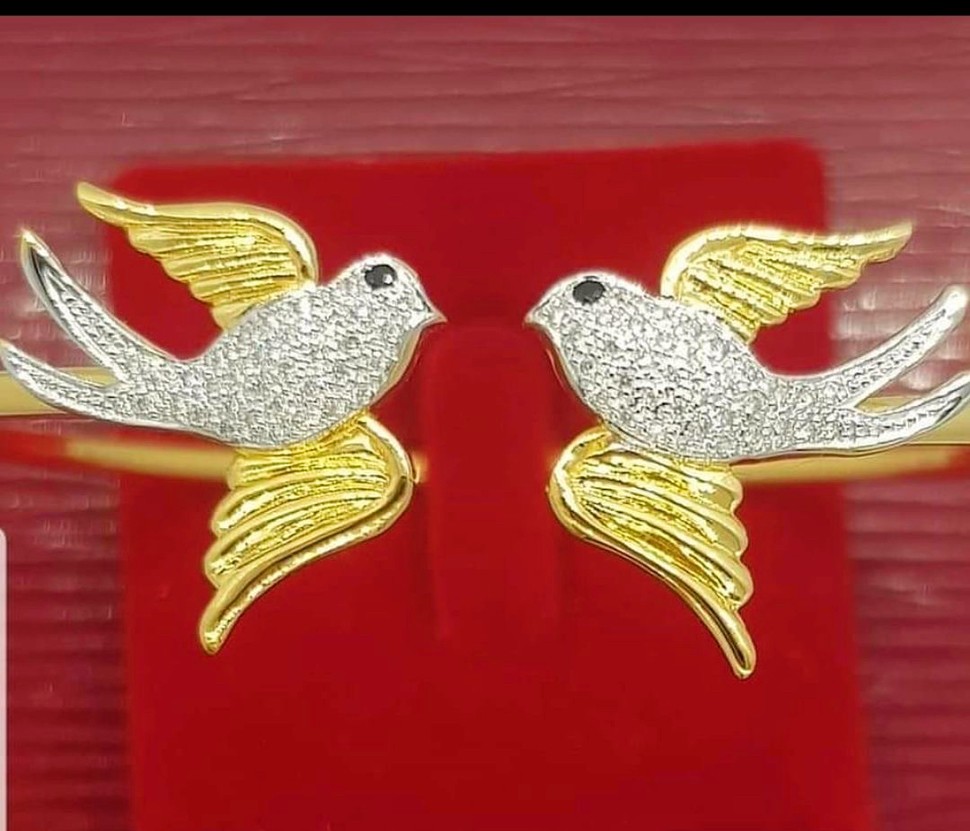 พร้อมส่งและสั่งผลิตกำไลทองเพชรแท้นกนางแอ่น ความหมายดี แต่งงาน หมั้น ใส่เที่ยว ออกงาน ทองคำ 9K เพชรเกสรแท้ 0.28 กะรัต 80 เม็ด ราคาถูกมาก ส่งฟรี