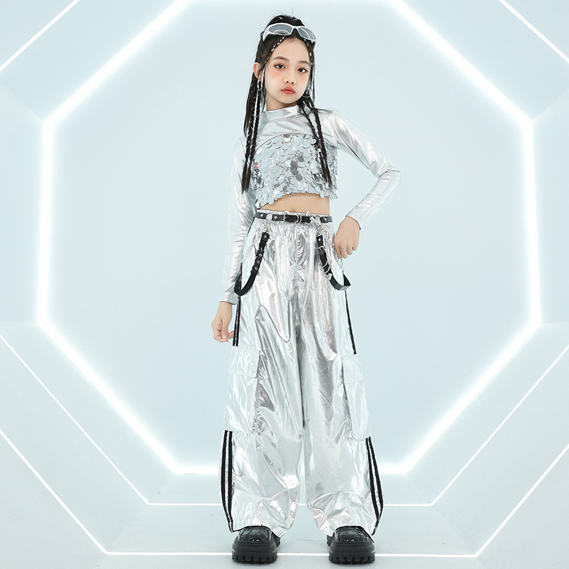 ชุดเต้น ชุดแดนซ์ เสื้อแขนกุดสีเงินปักเลื่อม+กระโปรงสีดำ