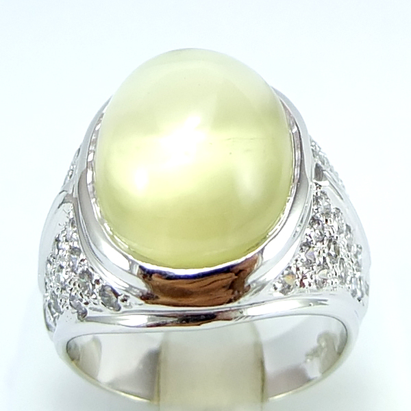 แหวนเงินแท้ราคาถูกชุบทองคำขาว พลอยแท้เลมอนควอทซ์ 19.35 กะรัต เพชรCZ 0.72 กะรัต งานประณีตสวยงาม สั่งผลิตค่ะ