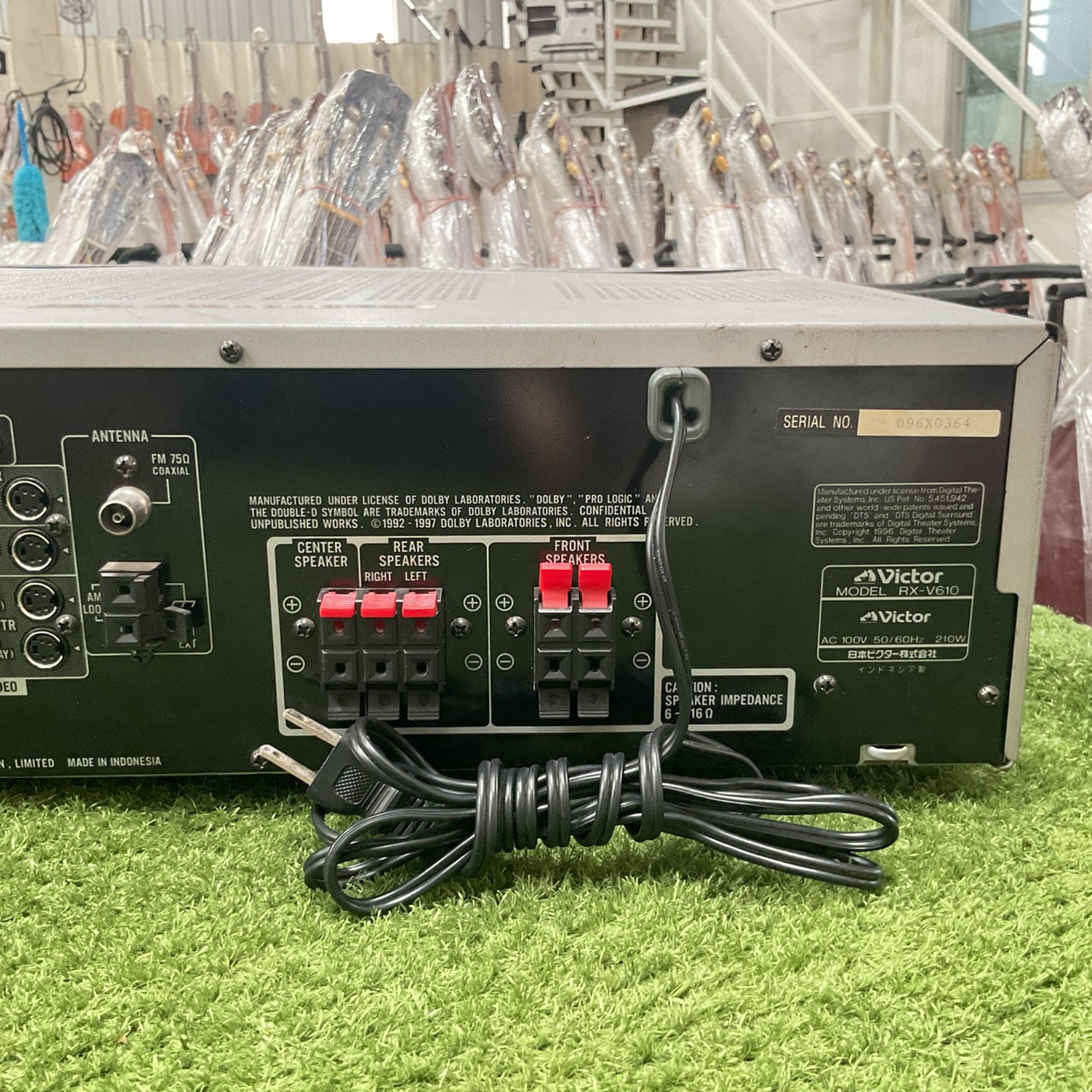 เครื่องขยายเสียง Victor : RX-V610