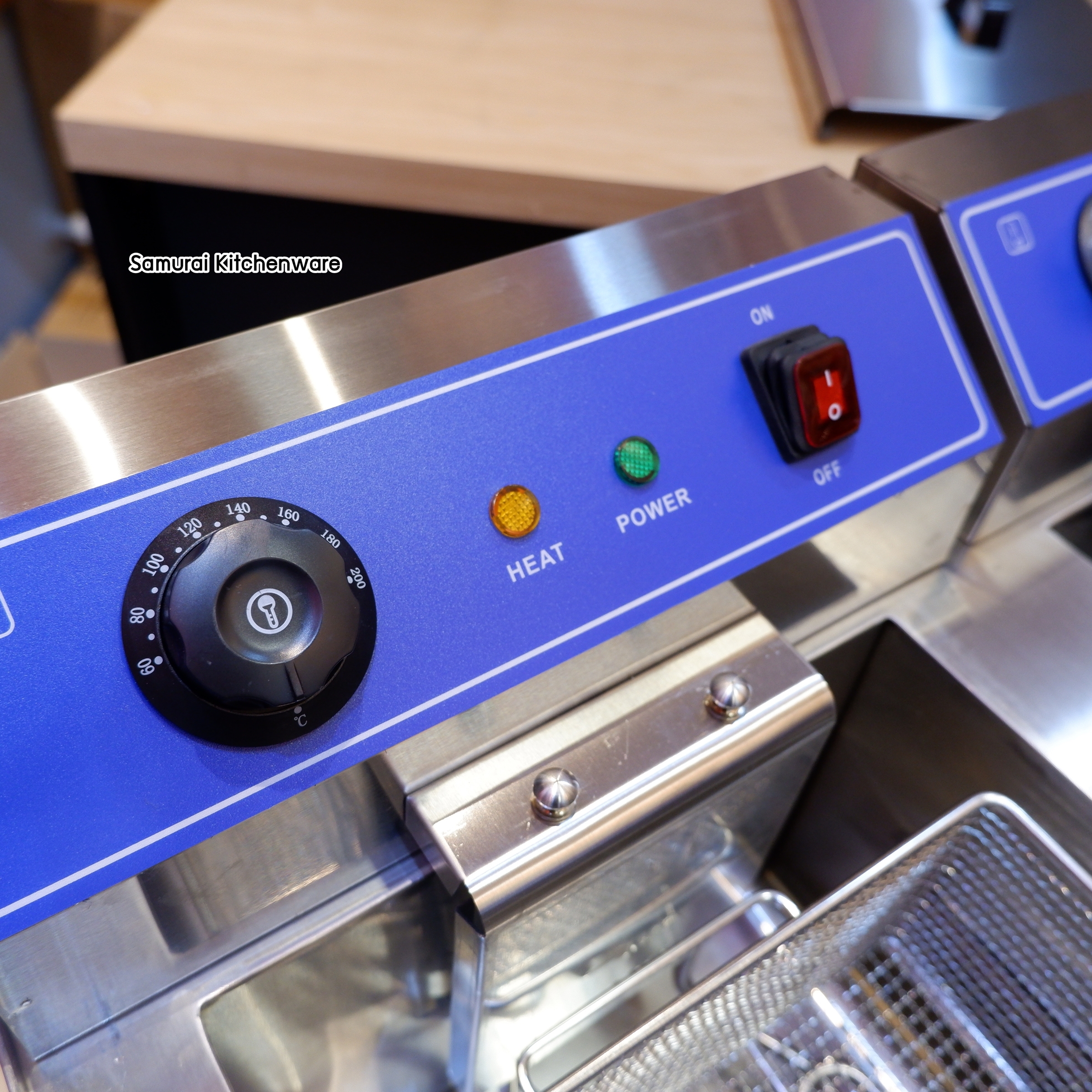 หม้อทอดไฟฟ้า แบบตั้งพื้น (16+16 ลิตร)