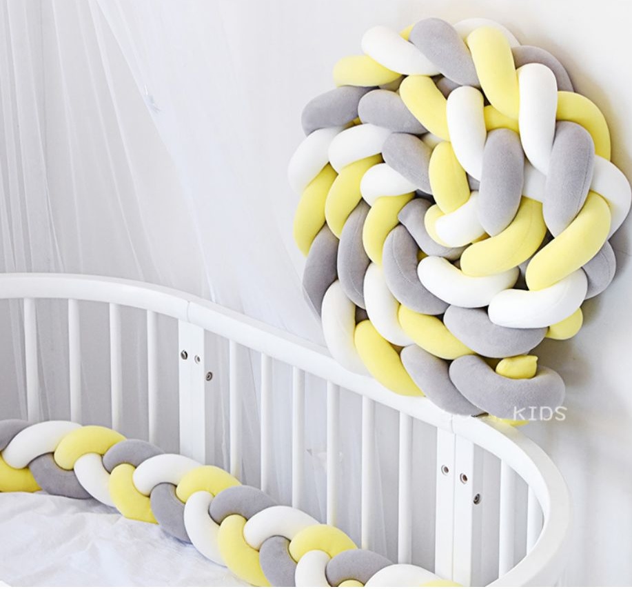 หมอนเกลียว Knot Pillow