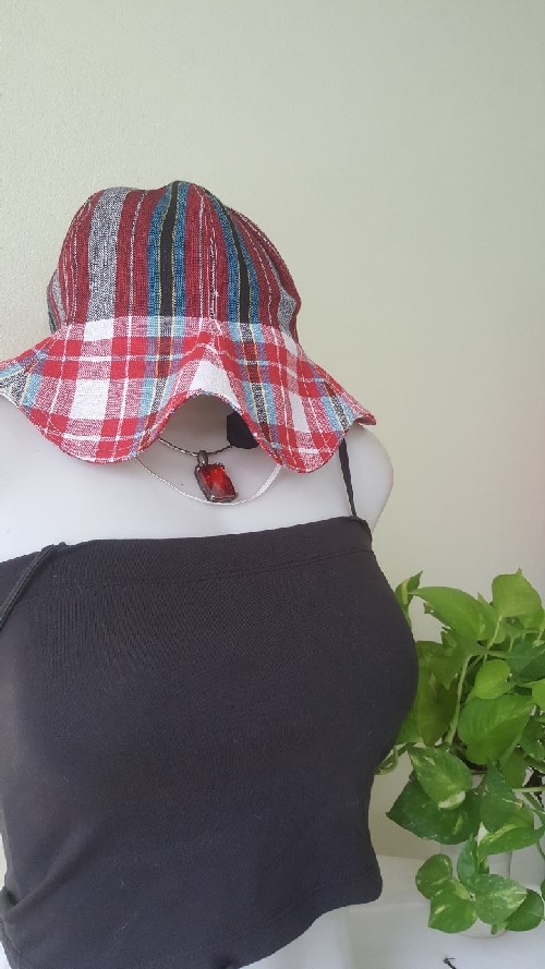 แบรนด์Sivalifestyle หมวกผ้าไหมทอมือพร้อมแมสผ้า