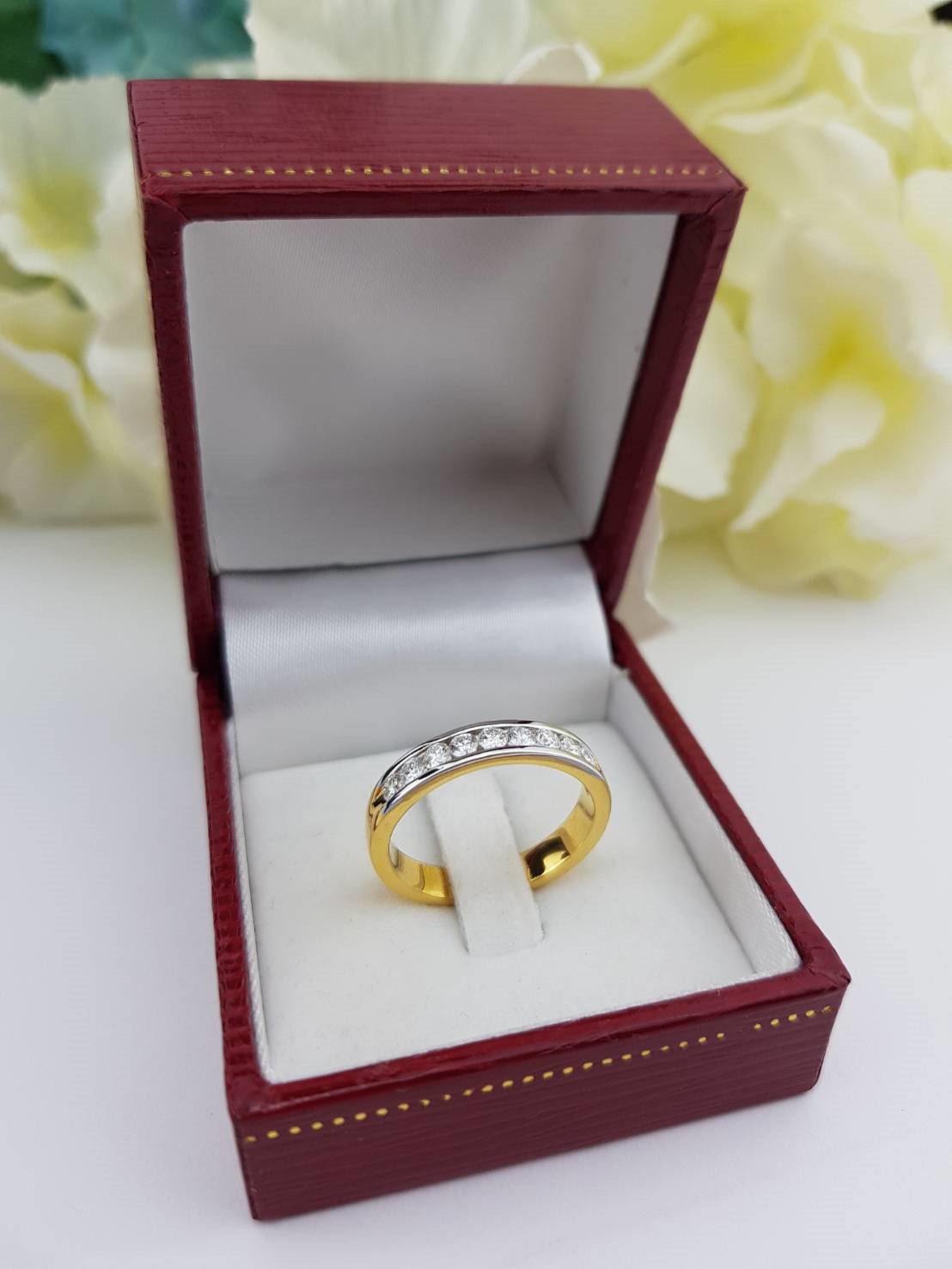 สั่งผลิตเพชรเบลเยี่ยมคัท แหวนแต่งงาน แหวนหมั้น ใส่เที่ยว ออกงาน แหวนทองคำ 18K เพชรแท้ 0.43 กะรัต 4.45 กรัม น้ำ 99 ราคาถูกมาก มีใบรับประกันค่ะ