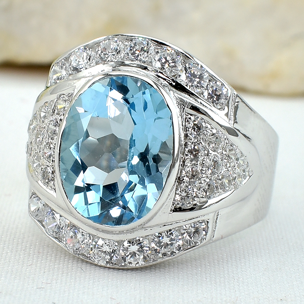 แหวนเงินแท้ราคาถูกชุบทองคำขาว สกายบลูโทปาซแท้ 6.0 กะรัต เพชรCZ 1.33 กะรัต งานประณีตสวยงาม สั่งผลิตค่ะ