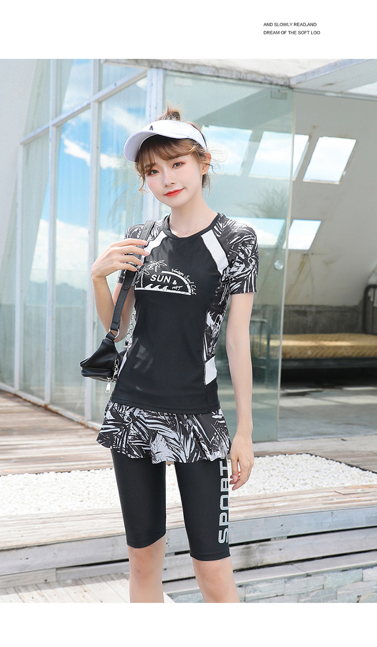ชุดว่ายน้ำ เสื้อ+กางเกง 5xl รอบอก 39-44 รอบเอว 30-38 สะโพก 40-50 รอบวงแขน 17 กางเกงยาว 21 นิ้วค่ะ ผ้าดีงานสวย ใส่สบายค่ะ