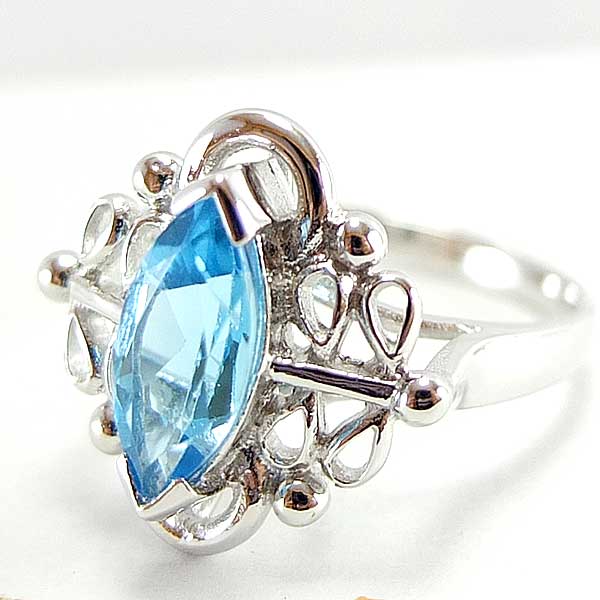 แหวนเงินแท้ราคาถูกชุบทองคำขาว สวิสบลูโทปาซแท้ 2.50 กะรัต งานประณีตสวยงาม สั่งผลิตค่ะ