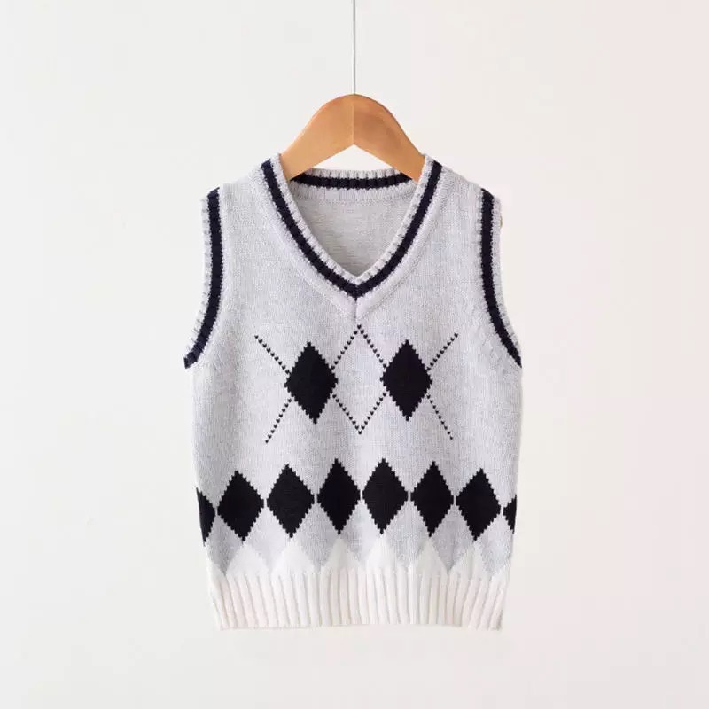 พร้อมส่ง เสื้อกันหนาว : เสื้อกั๊ก เสื้อไหมพรม สีพื้น ปักโลโก้