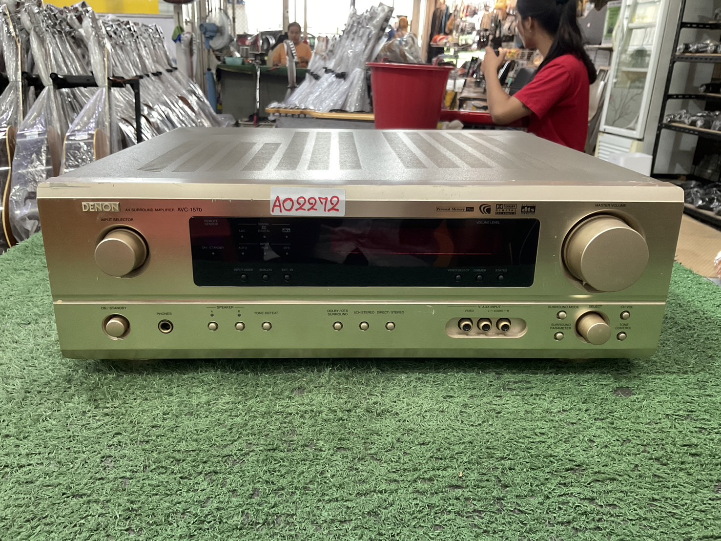 เครื่องขยายเสียง DENON : AVC-1570