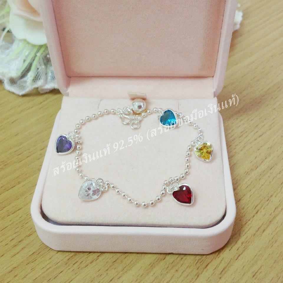 สร้อยข้อมือเงินแท้ ห้อยพลอยสังเคราะห์รูปหัวใจ Mix สี