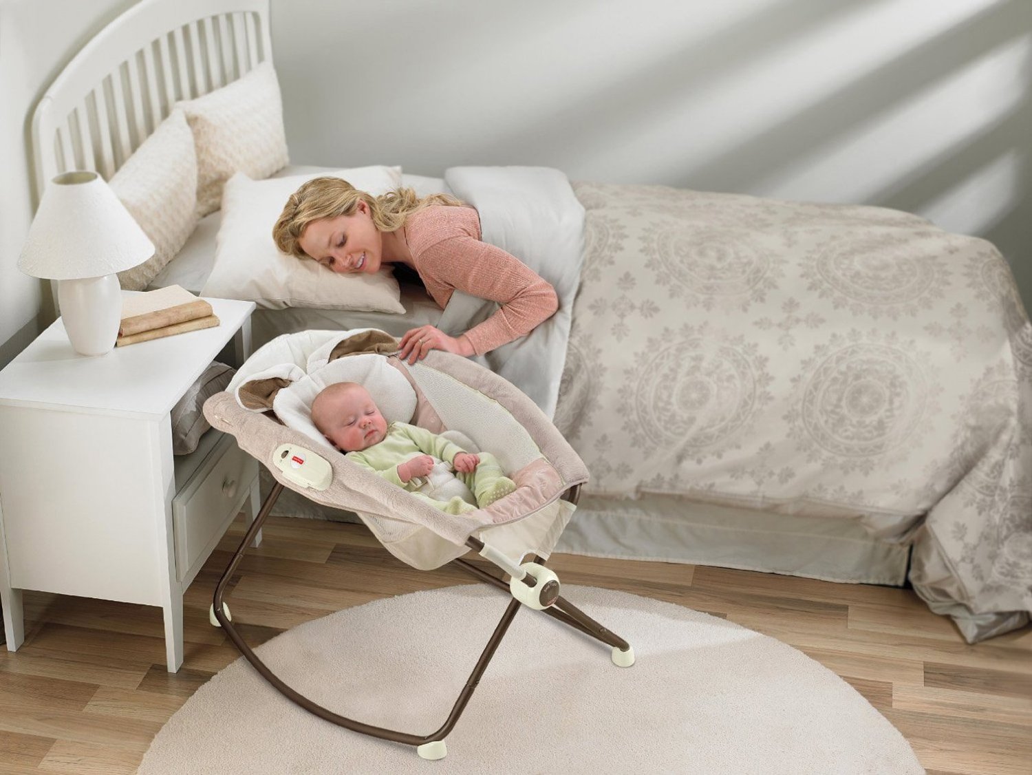 เปลโยกและสั่นรุ่นใหม่สำหรับทารกแรกเกิด Fisher-Price Newborn Rock n' Play Sleeper, My Little Snugabunny
