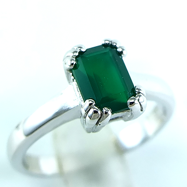 แหวนเงินแท้ราคาถูกชุบทองคำขาว พลอยแท้กรีนอะเกท 0.75 กะรัต งานประณีตสวยงาม สั่งผลิตค่ะ