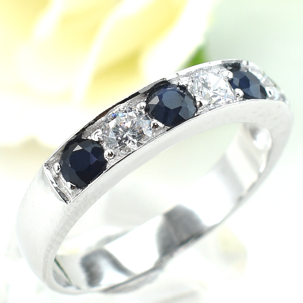 แหวนเงินแท้ราคาถูกชุบทองคำขาว ไพลินแท้ 0.90 กะรัต เพชรCZ 0.48 กะรัต งานประณีตสวยงาม สั่งผลิตค่ะ