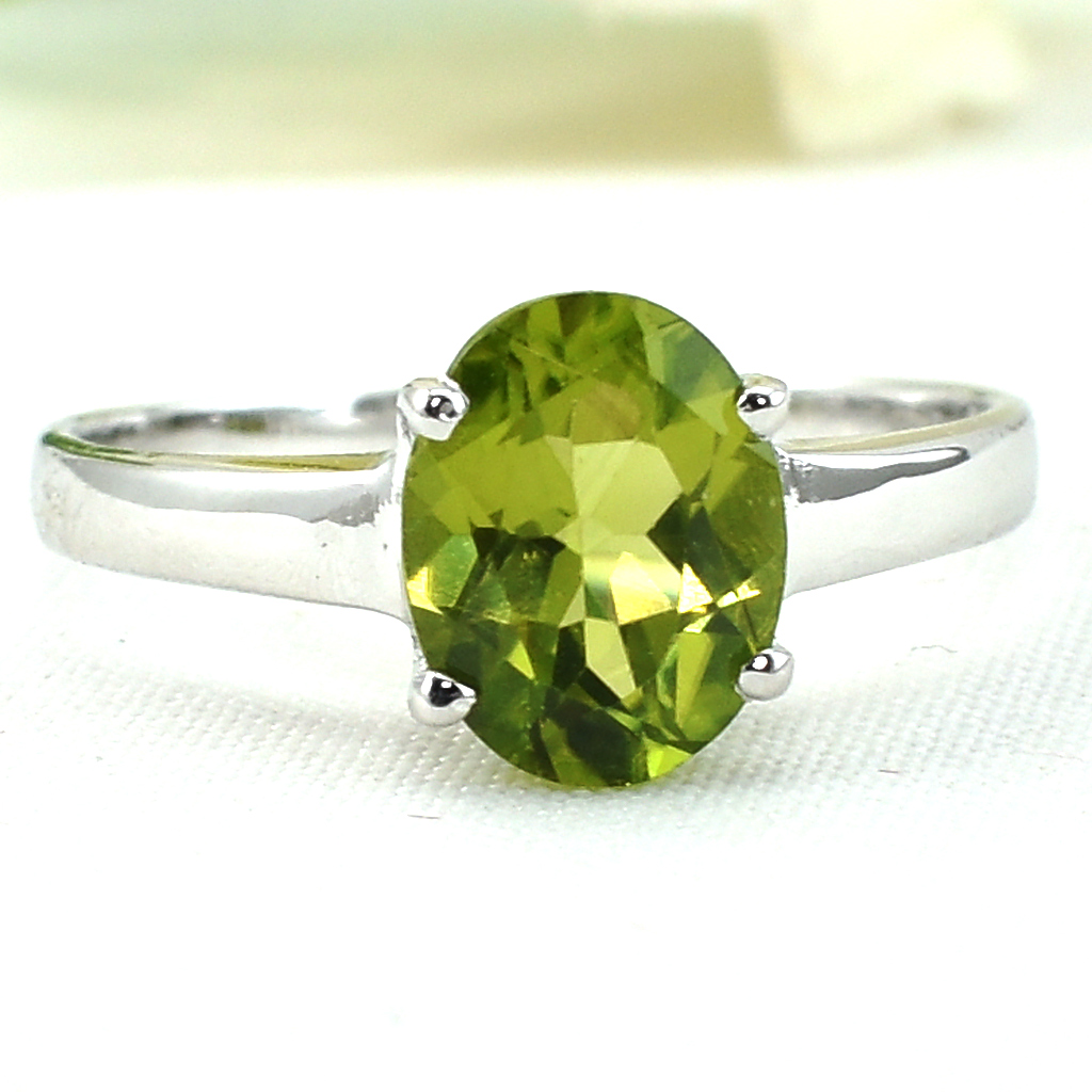 แหวนเงินแท้ราคาถูกชุบทองคำขาว เพอริดอทแท้ 2.25 กะรัต งานประณีตสวยงาม สั่งผลิตค่ะ